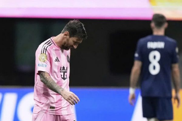 Messi: Thất bại trước PSG nằm trong dự tính?