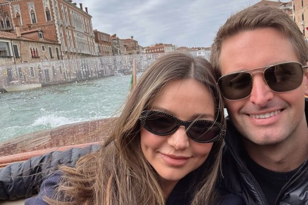 Hôn nhân hạnh phúc của Miranda Kerr và tỷ phú Evan Spiegel