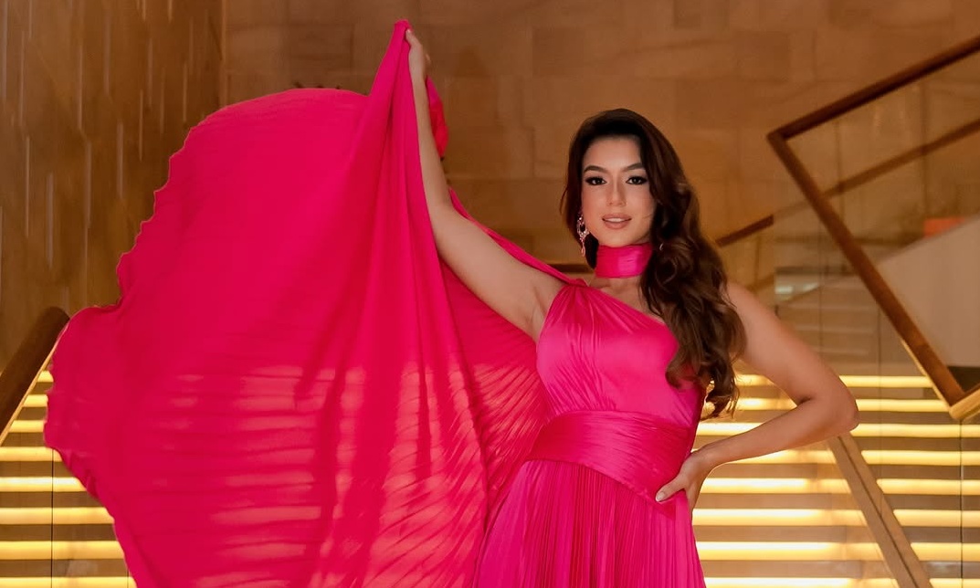 Miss World Australia hát "Hallelujah" ở Miss World