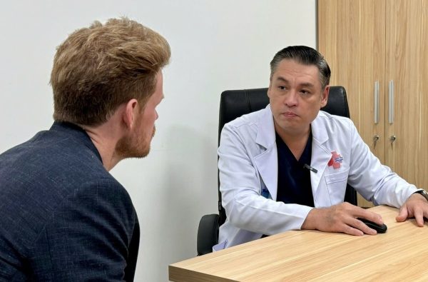 Phẫu thuật niệu đạo thành công: Bệnh nhân Mỹ thoát ‘cực hình’ tại Việt Nam