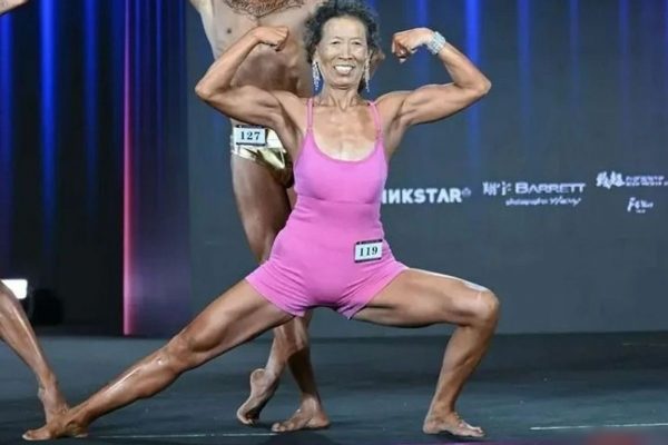 Bà lão 71 tuổi vô địch cuộc thi thể hình: Câu chuyện truyền cảm hứng