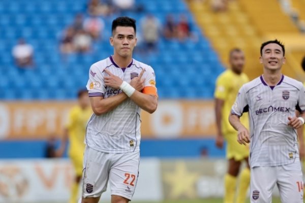 Tiến Linh giành Vua phá lưới V-League lần đầu tiên