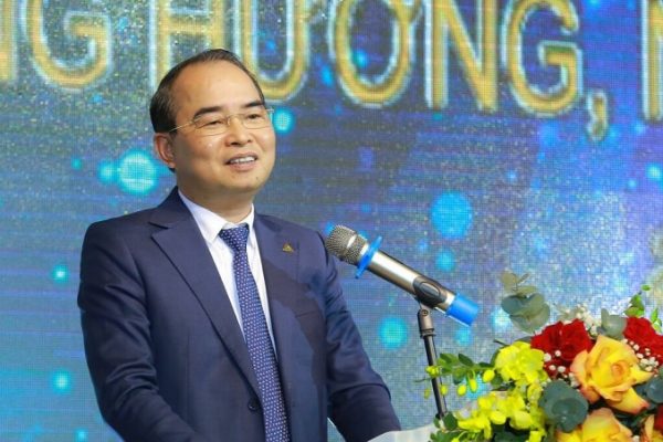 Cổ phiếu Việt Phát giảm sàn sau tin lãnh đạo bị khởi tố