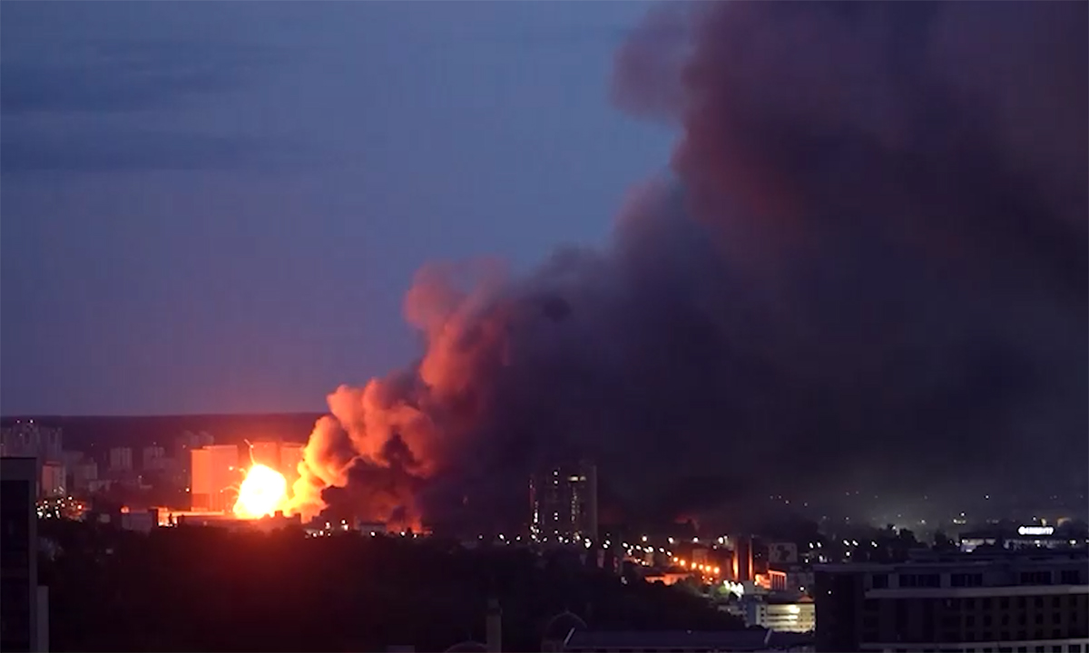 Ông Zelensky: Kiev vừa hứng một trong những trận tập kích dữ dội nhất