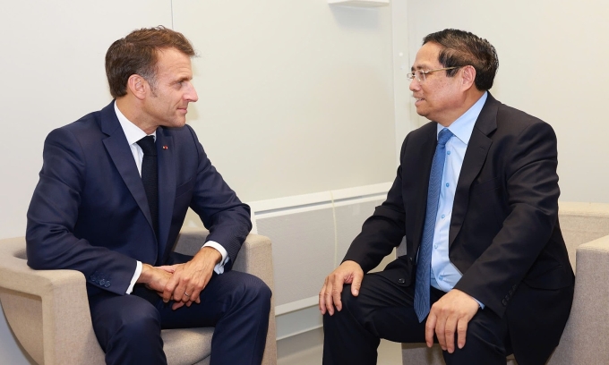Thủ tướng Phạm Minh Chính hội kiến Tổng thống Emmanuel Macron tại Nice, Pháp, ngày 9/6. Ảnh: VGP