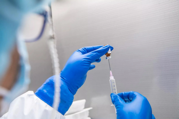 Vaccine mới tiêu diệt ung thư vú: Bước đột phá