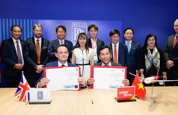 Vietjet mua 40 động cơ Rolls-Royce Trent 7000 mới