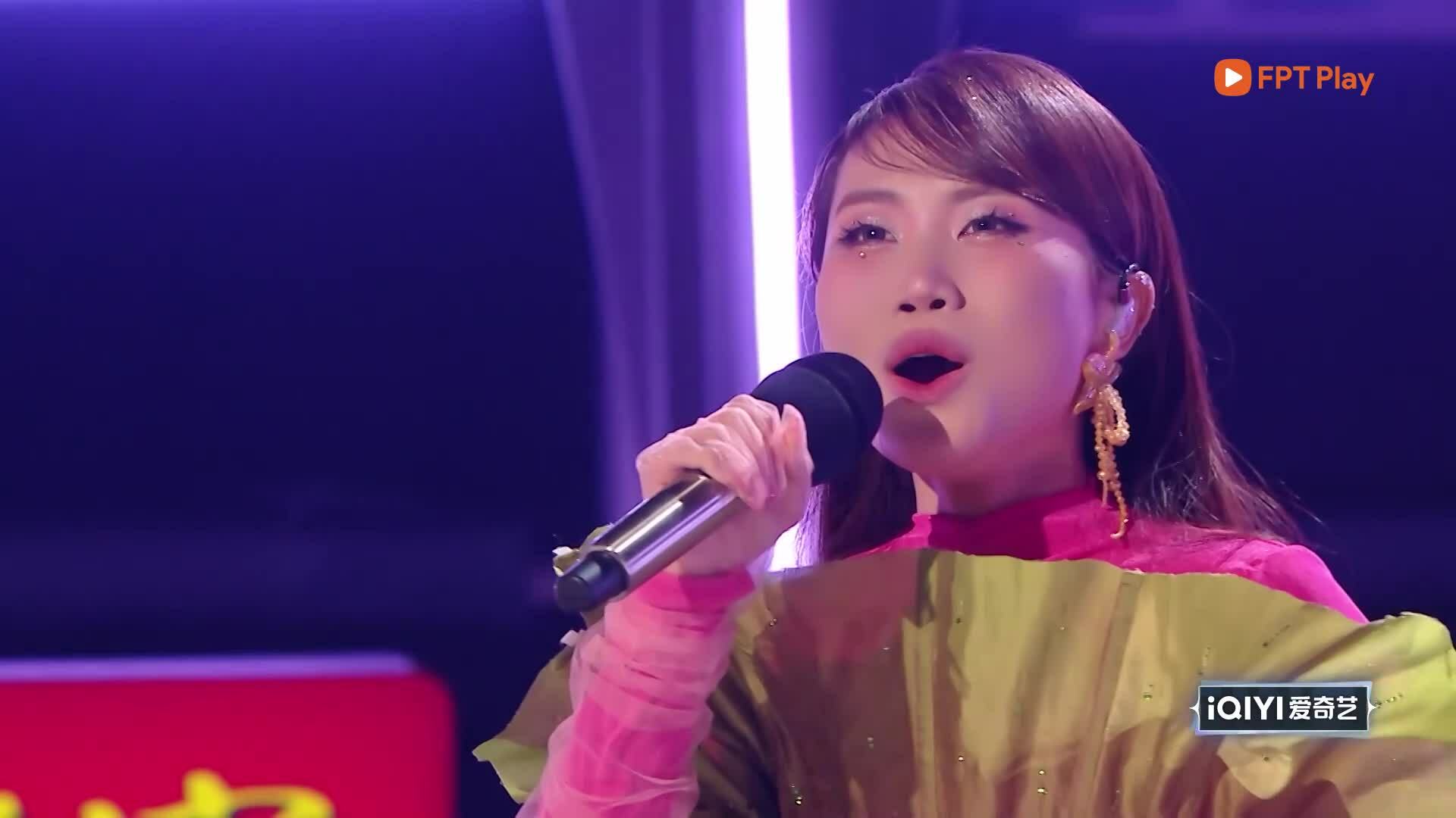 Phương Mỹ Chi hát "Bóng phù hoa" tại Sing! Asia