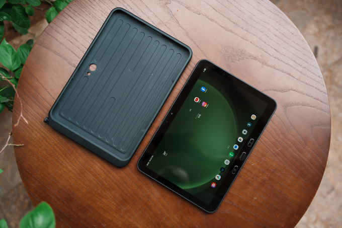 Thiết kế Galaxy Tab Active5 Pro. Ảnh: Samsung
