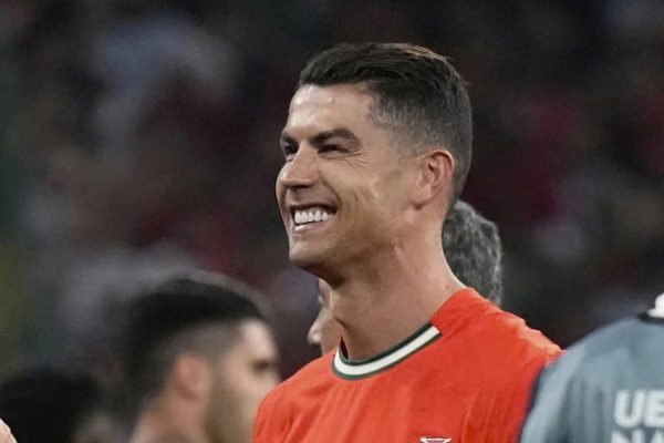 Ronaldo: Khoảnh khắc không dám nhìn loạt đá luân lưu nghẹt thở