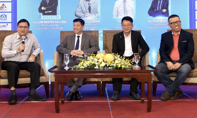 Các doanh nghiệp chia sẻ về ứng dụng AI trong SMEs tại TP HCM sáng 21/6. Ảnh: Hoàng Chương
