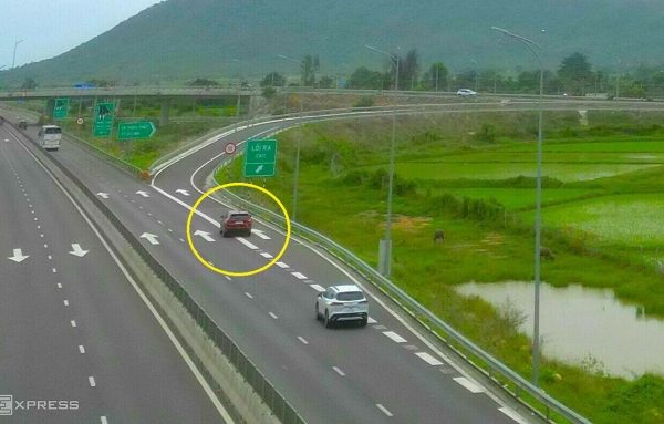 Mất tiền oan vì vạch kẻ đường trên cao tốc Vĩnh Hảo – Phan Thiết
