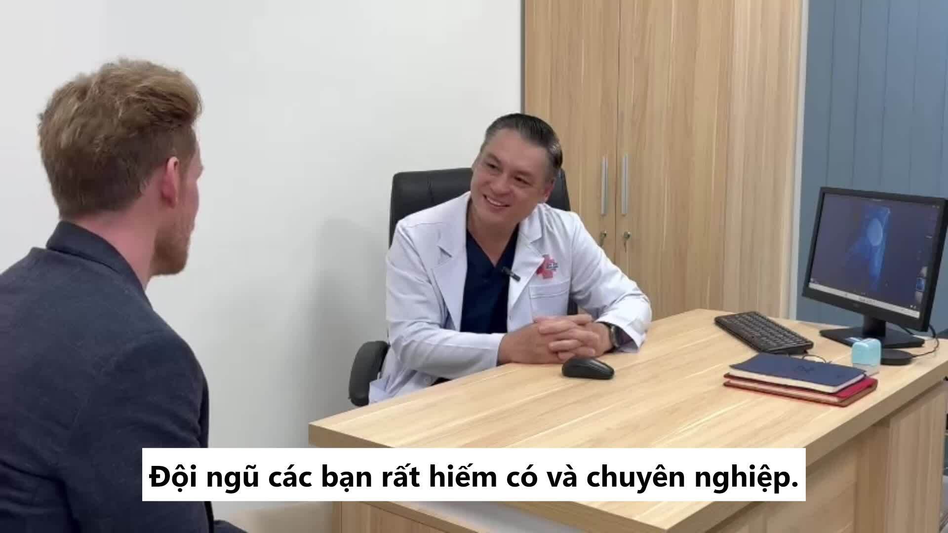 Tạo niệu đạo thành công sau 6 lần thất bại ở Mỹ, Singapore, Thái Lan