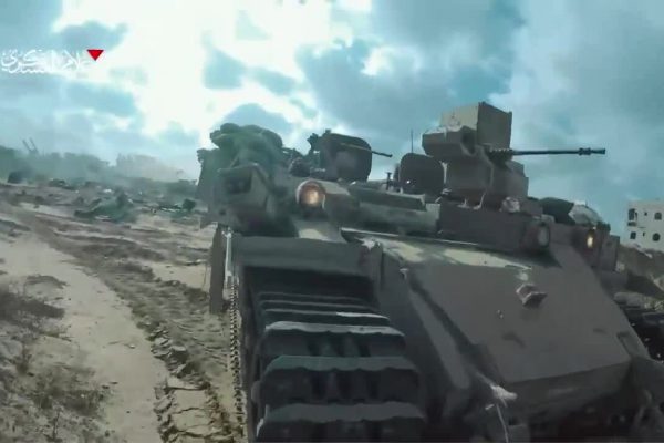 Hamas tấn công thiết giáp Israel: Khoảnh khắc áp sát và phá hủy