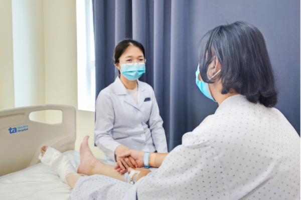 Hoại tử chân do tiểu đường: Nguyên nhân, dấu hiệu và điều trị