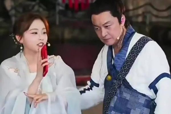 Mã Cảnh Đào (Trương Vô Kỵ) Ngã Quỵ Livestream: Vì Sao?