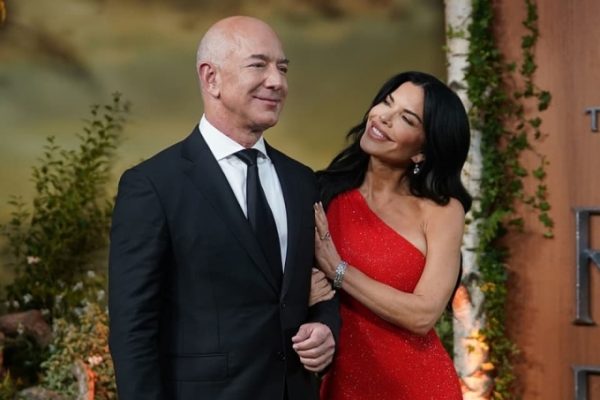 Đám cưới thế kỷ của Jeff Bezos: Thông tin mới nhất