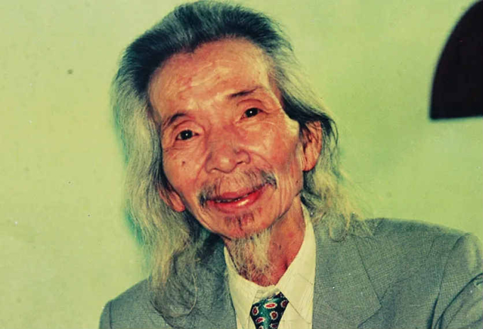 Nhạc sĩ Văn Cao tên đầy đủ là Nguyễn Văn Cao (1923-1995), được xem là thiên tài của lĩnh vực văn hóa văn nghệ. Ngoài viết nhạc, ông sáng tác thơ, vẽ tranh, viết báo. Năm 1996, nhạc sĩ được truy tặng Giải thưởng Hồ Chí Minh về văn học nghệ thuật. Ảnh: Tư liệu