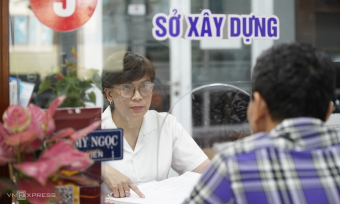 Công chức làm việc tại Trung tâm hành chính TP Đà Nẵng, tháng 5/2025. Ảnh: Nguyễn Đông