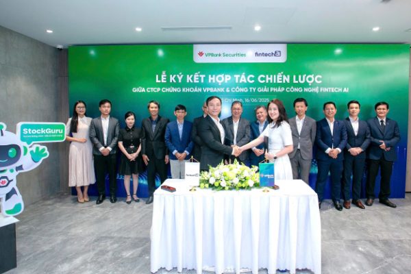 VPBankS & Fintech AI: Phát triển trợ lý đầu tư AI StockGuru