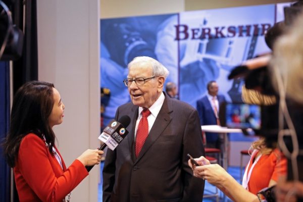 Warren Buffett: Kỷ lục từ thiện 6 tỷ USD