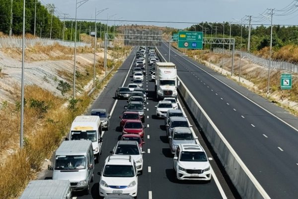 Đầu tư cao tốc Bắc Nam: Ưu điểm và nhược điểm cho doanh nghiệp