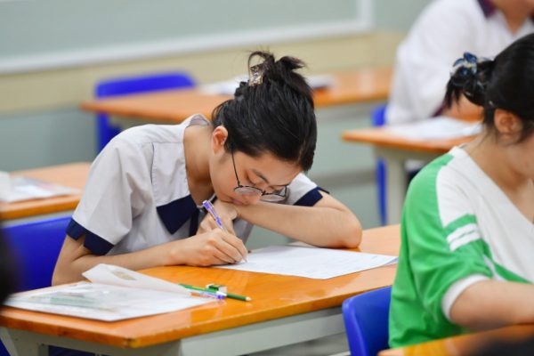 Bí quyết ăn uống giúp sĩ tử tỉnh táo, tập trung mùa thi