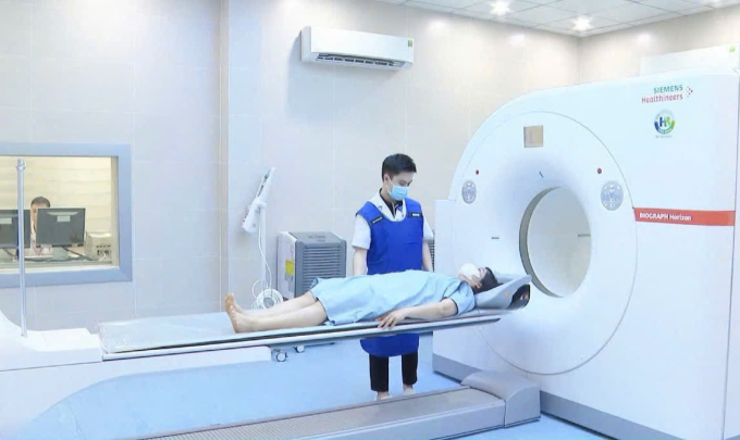 Người bệnh được thụ hưởng dịch vụ chụp PET/CT ngay tại địa phương. Ảnh: Hùng Hải