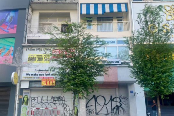 Nhà phố ế ẩm: Giảm giá thuê vẫn khó tìm khách
