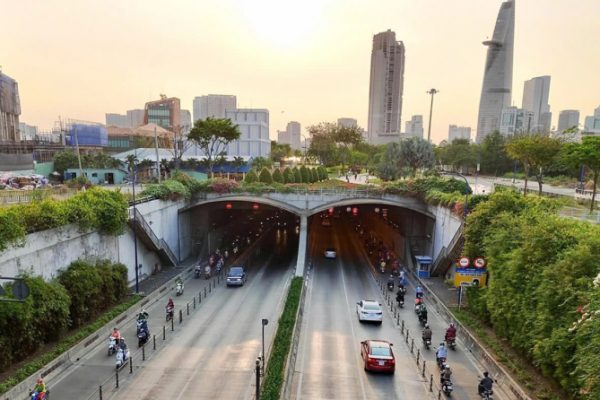 Cấm xe qua hầm sông Sài Gòn để bảo trì hệ thống chữa cháy