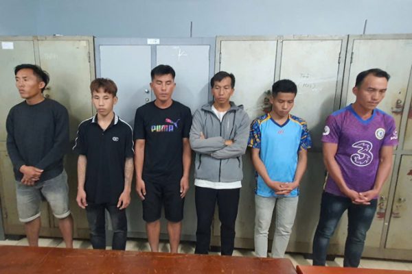6 nghi phạm hiếp dâm bé gái 14 tuổi bằng kế hoạch chuốc say
