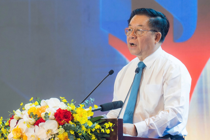 Trưởng ban Tuyên giáo và Dân vận Trưng ương Nguyễn Trọng Nghĩa phát biểu khai mạc Hội báo năm 2025. Ảnh: Hoàng Giang