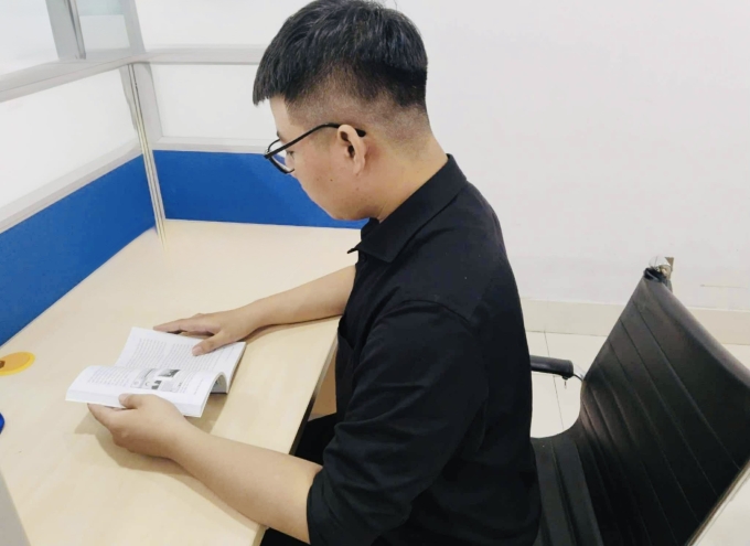 Hoàng Anh tự chủ trong cuộc sống, học cách tự thoát khỏi vỏ bọc của cha mẹ. Ảnh nhân vật cung cấp