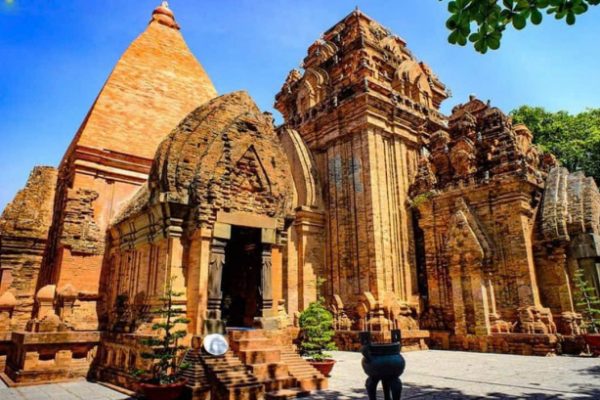 Tháp Bà Ponagar: Di tích quốc gia đặc biệt Nha Trang