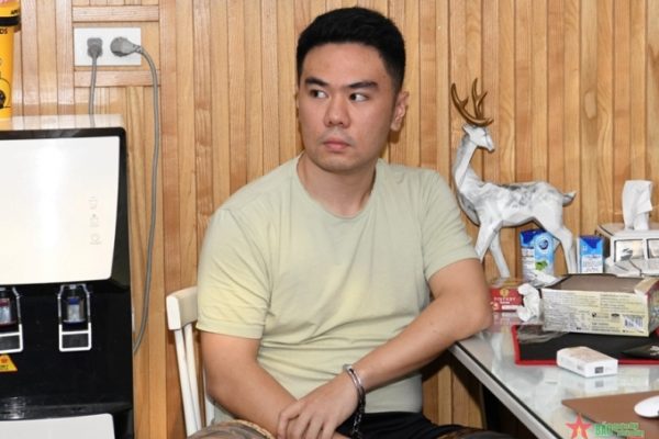 Thuốc lá điện tử: Bơm 2,7kg ma túy vào hàng chục nghìn điếu
