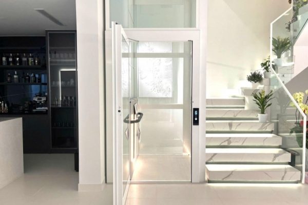 Thang máy gia đình Thụy Điển: Chinh phục khách hàng Việt như thế nào?