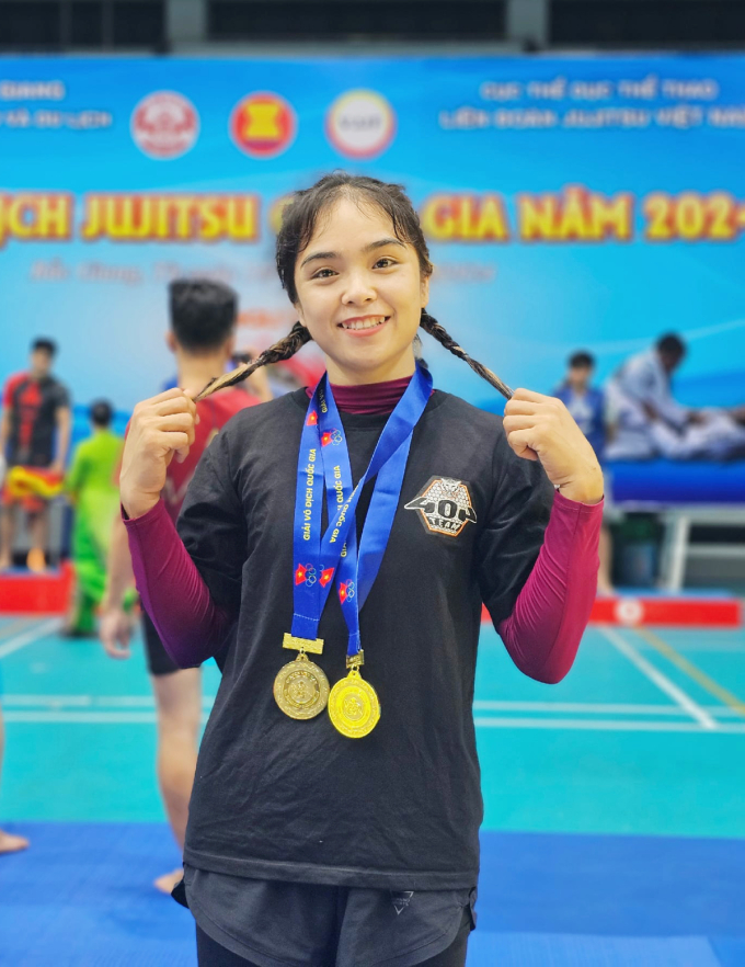 Lò Thị Phung giành bốn huy chương tại giải vô địch quốc gia năm 2023-2024, trở thành một trong các vận động viên xuất sắc nhất mùa giải. Ảnh: Lê Hoàng Mai
