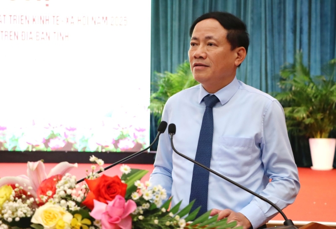Chủ tịch UBND tỉnh Phạm Anh Tuấn phát biểu tại hội nghị. Ảnh: Cổng thông tin tỉnh