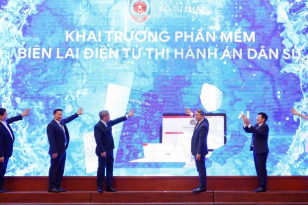Nộp tiền thi hành án dân sự online: Bước tiến mới từ Bộ Tư pháp