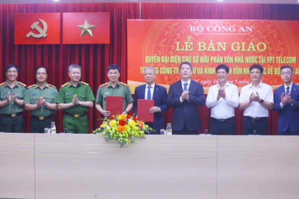 FPT Telecom: Chuyển giao vốn Nhà nước về Bộ Công an