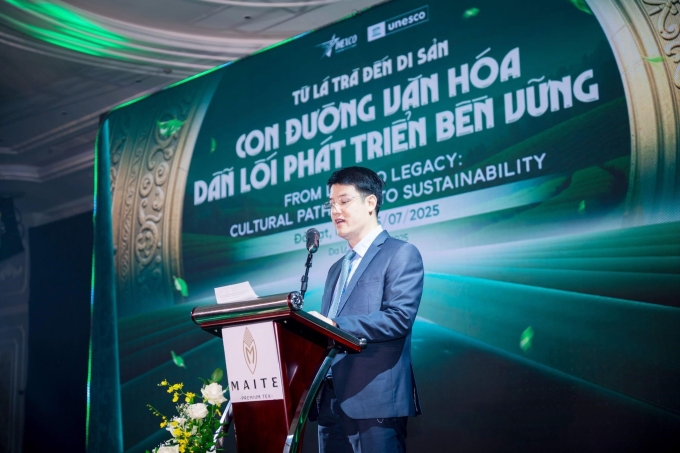 Ông Trần Mạnh Hảo phát biểu tại sự kiện Từ lá trà tới di sản. Ảnh: Imexco
