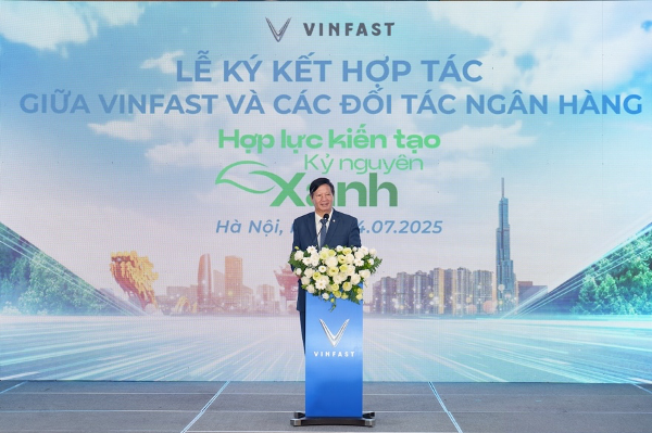 Ông Lê Khắc Hiệp, Phó chủ tịch Tập đoàn Vingroup tại lễ ký kết hợp tác. Ảnh: Vingroup