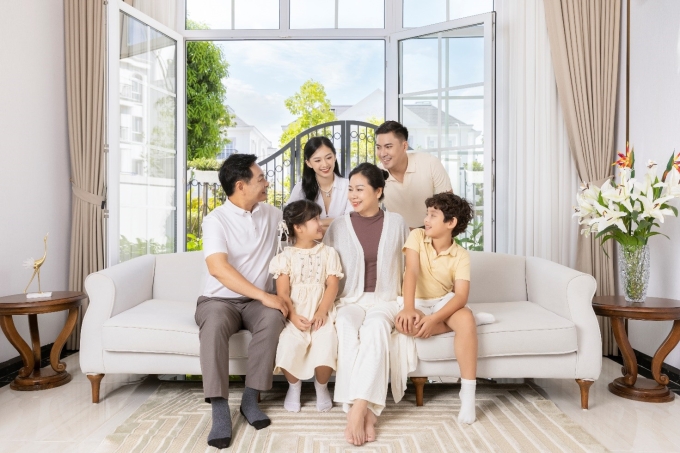 Không gian thoáng rộng, vừa kết nối mở, vừa đủ riêng tư cho gia đình đa thế hệ. Ảnh: Eurowindow Twin Parks