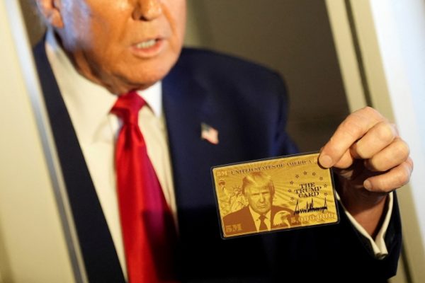 Thẻ vàng nhập cư 5 triệu USD của Trump: Liệu có khả thi?