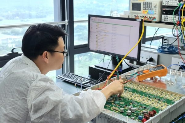 Đấu giá băng tần 700 MHz: Giá khởi điểm từ 1.995 tỷ đồng