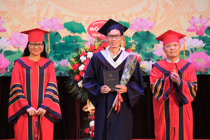 Thông trong lễ nhận bằng bác sĩ nội trú sáng 30/7. Ảnh: Ngọc Trang