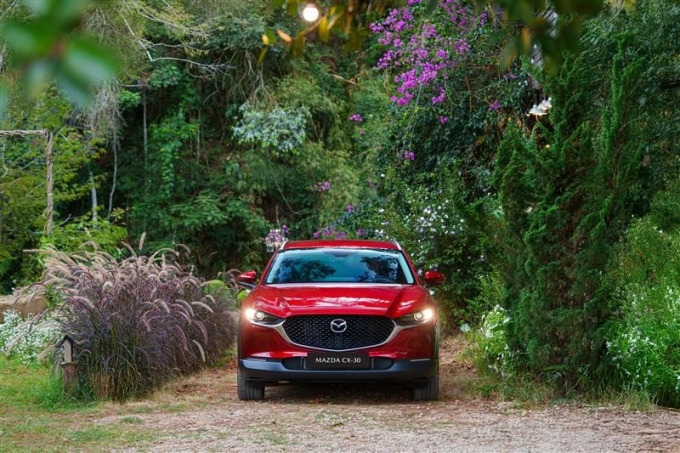 Mazda CX-30 có giá bán từ 674 triệu đồng sau ưu đãi. Ảnh: Thaco Auto