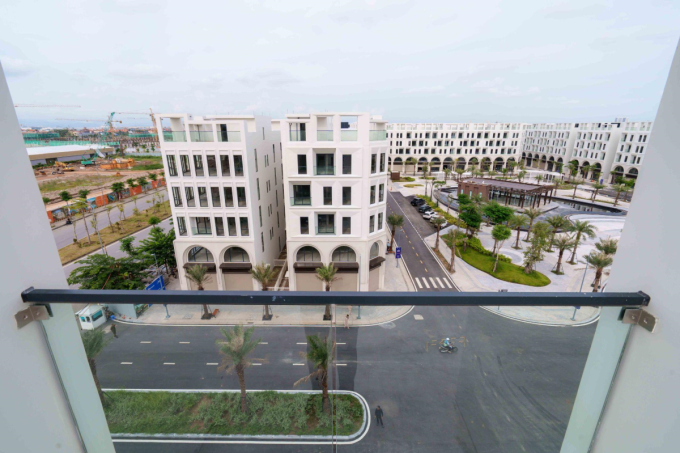 Khu phố shoptique thuộc dự án. Ảnh: Masterise Homes