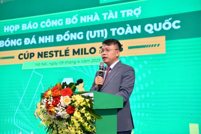 Ông Nguyễn Phan Khuê phát biểu tại họp báo công bố mùa giải năm 2025, Hà Nội ngày 9/4. Ảnh: NVCC.