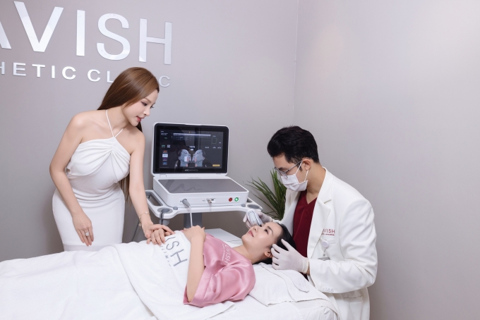 Phác đồ được thiết kế theo lộ trình chuyên sâu, kết hợp các công nghệ mới nhất. Ảnh: Lavish Clinic By Huyen Baby